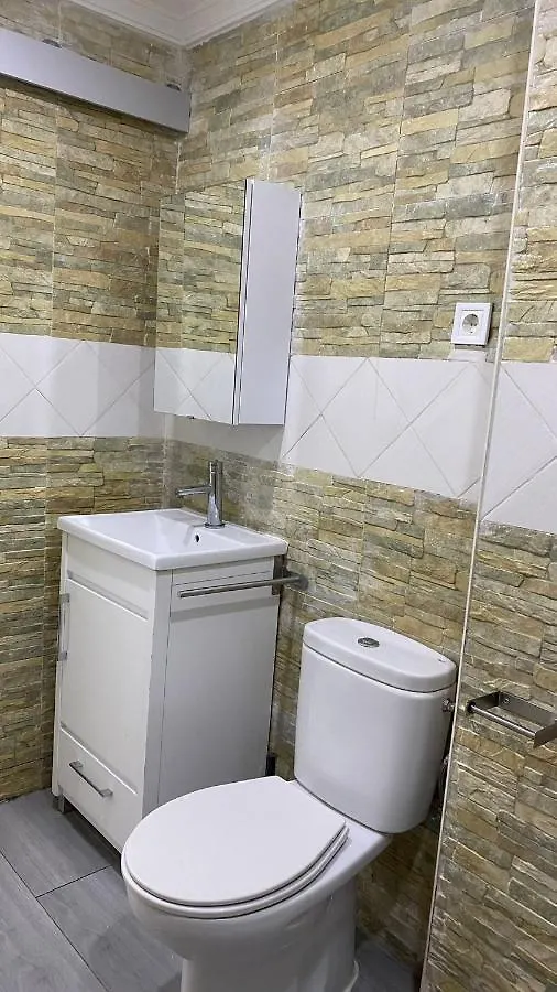 Fantastico Bajo Con Patio Junto A La Playa Apartment Malaga