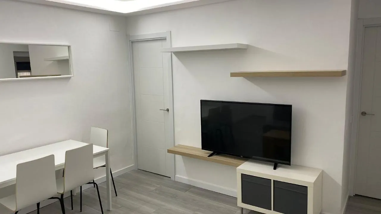 Fantastico Bajo Con Patio Junto A La Playa Apartment Malaga