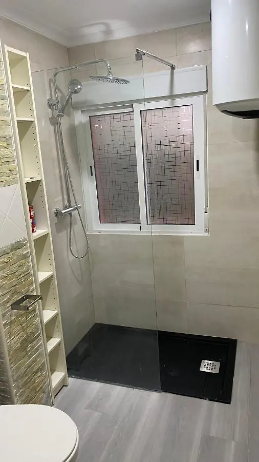 Fantastico Bajo Con Patio Junto A La Playa Appartement Málaga